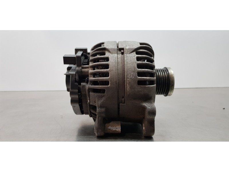 Recambio de alternador para audi a1 (8x) attraction referencia OEM IAM 03C903023S 0124525188 