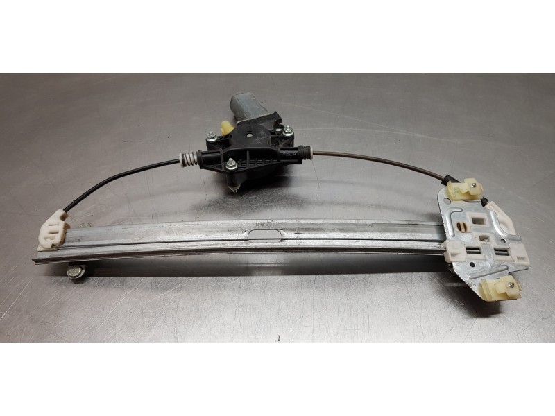 Recambio de elevalunas trasero izquierdo para hyundai accent (mc) gl referencia OEM IAM 834011G010  