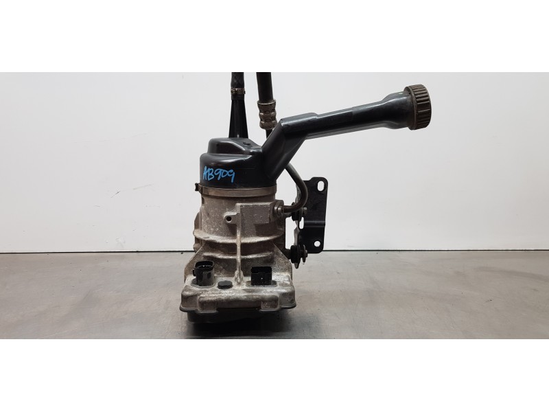 Recambio de bomba direccion para citroen c4 grand picasso sx referencia OEM IAM 9684252580  