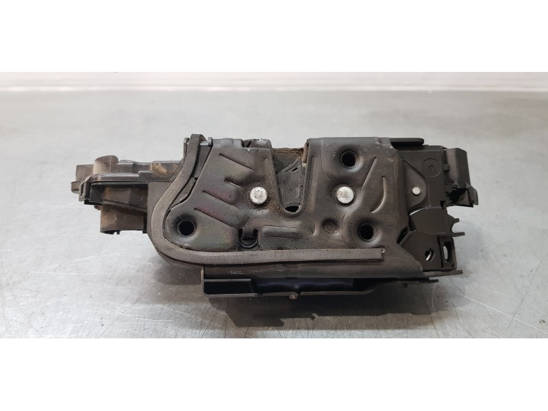 Recambio de cerradura puerta delantera izquierda para volkswagen caddy furgón/kombi furgón bmt referencia OEM IAM 5TB837015A   Recambio de cerradura puerta delantera izquierda para volkswagen caddy furgón/kombi furgón bmt referencia OEM IAM 5TB837015A