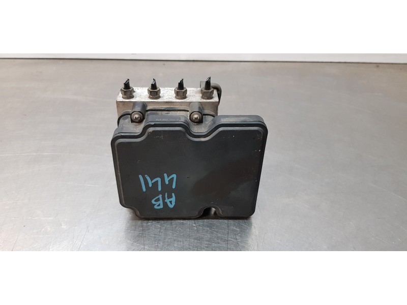 Recambio de abs para toyota verso advance referencia OEM IAM 445400F100  