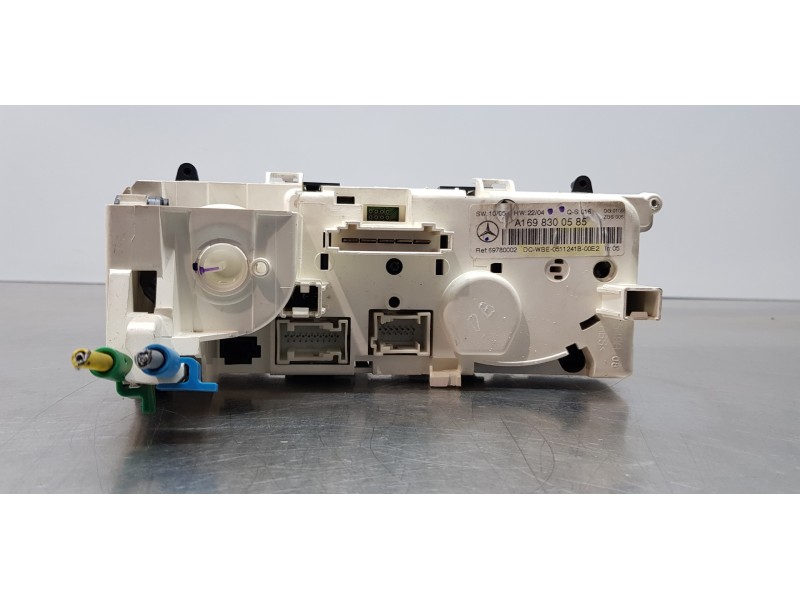 Recambio de mando climatizador para mercedes clase b (w245) 200 (245.233) referencia OEM IAM A1698300585  