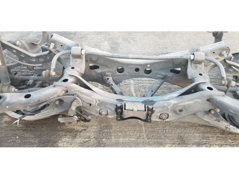 Recambio de puente trasero para mazda 3 lim. () luxury referencia OEM IAM B63B2880X  