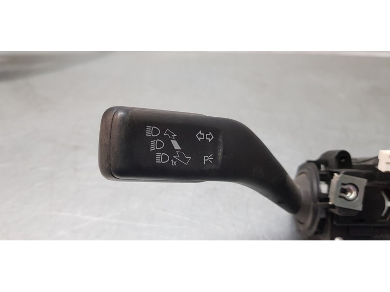 Recambio de mando multifuncion para volkswagen caddy furgón/kombi furgón bmt referencia OEM IAM 5K0953521FT   Recambio de mando multifuncion para volkswagen caddy furgón/kombi furgón bmt referencia OEM IAM 5K0953521FT