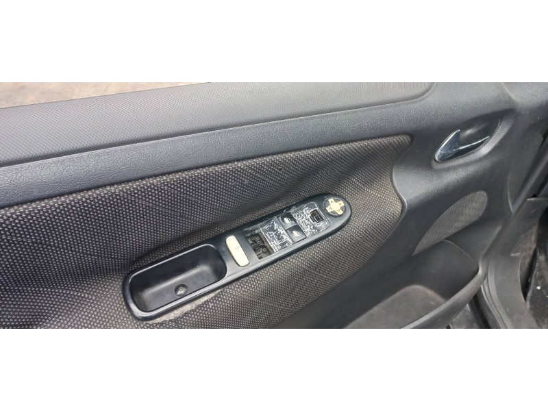 peugeot 207 del año 2007