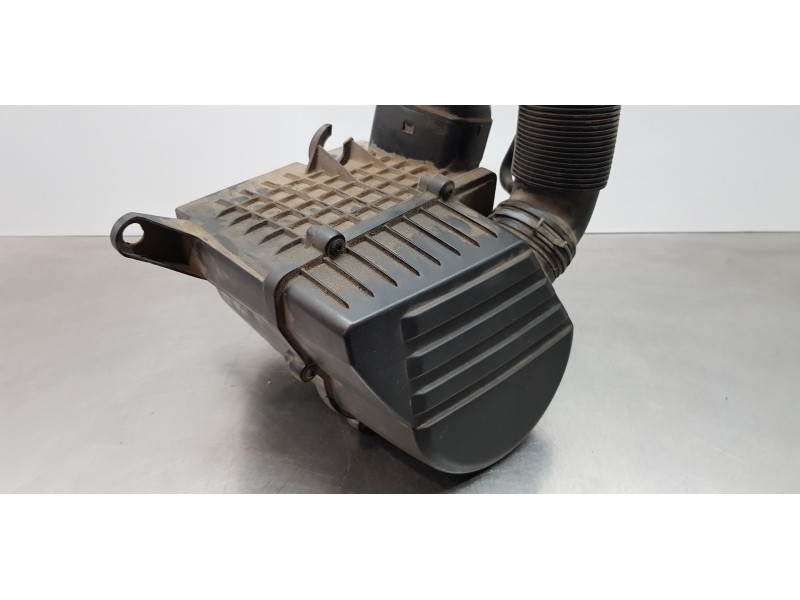 Recambio de filtro aire para audi a1 (8x) attraction referencia OEM IAM 6R0129607C  