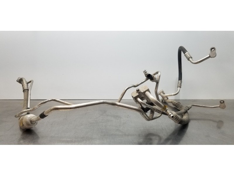 Recambio de tubos aire acondicionado para opel corsa e selection ecoflex referencia OEM IAM 39025931 13427500 