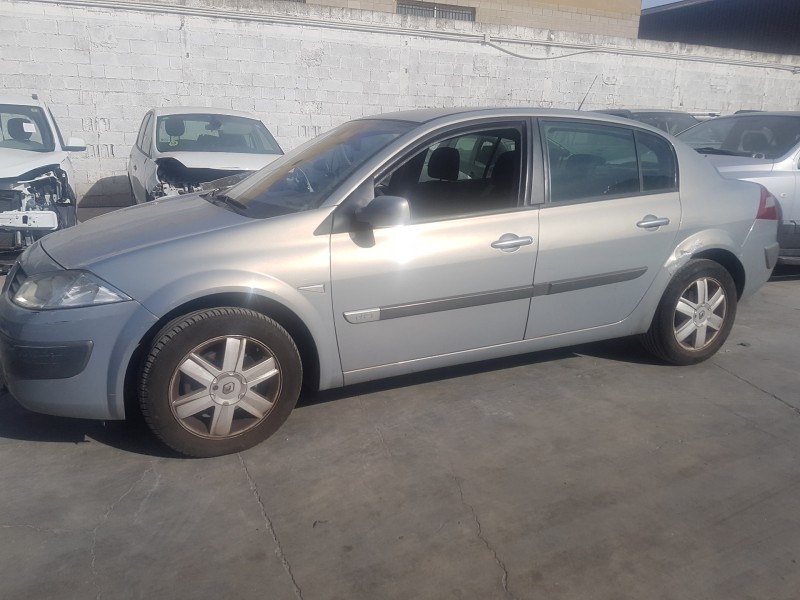 renault megane ii classic berlina del año 2004