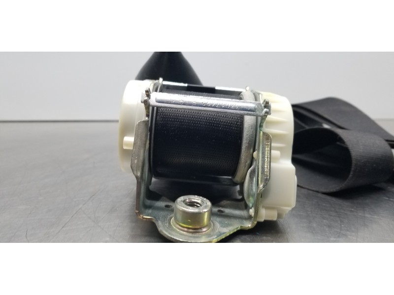 Recambio de cinturon seguridad delantero izquierdo para bmw serie 1 berlina (e81/e87) 118d referencia OEM IAM 72119138243   Recambio de cinturon seguridad delantero izquierdo para bmw serie 1 berlina (e81/e87) 118d referencia OEM IAM 72119138243