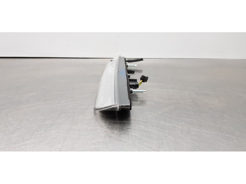 Recambio de luz central de freno para peugeot 308 sw active referencia OEM IAM 9811951080   Recambio de luz central de freno para peugeot 308 sw active referencia OEM IAM 9811951080