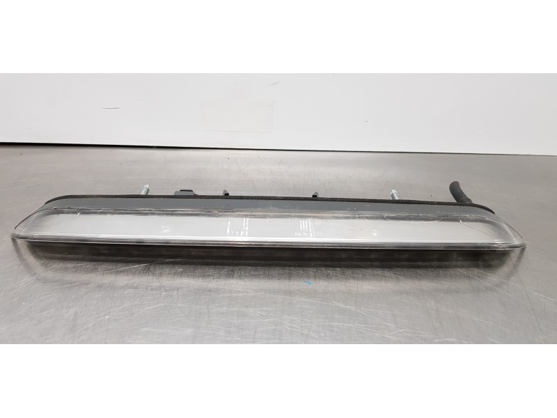 Recambio de luz central de freno para peugeot 308 sw active referencia OEM IAM 9811951080   Recambio de luz central de freno para peugeot 308 sw active referencia OEM IAM 9811951080