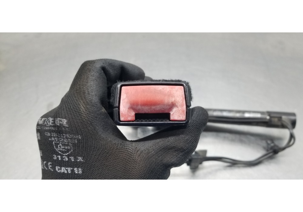 Recambio de pretensor airbag derecho para bmw serie 1 berlina (e81/e87) 118d referencia OEM IAM 72117213564 34050061A  Recambio de pretensor airbag derecho para bmw serie 1 berlina (e81/e87) 118d referencia OEM IAM 72117213564 34050061A