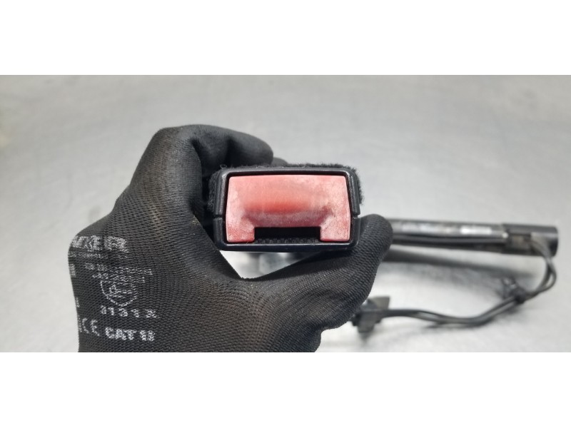 Recambio de pretensor airbag derecho para bmw serie 1 berlina (e81/e87) 118d referencia OEM IAM 72117213564 34050061A  Recambio de pretensor airbag derecho para bmw serie 1 berlina (e81/e87) 118d referencia OEM IAM 72117213564 34050061A