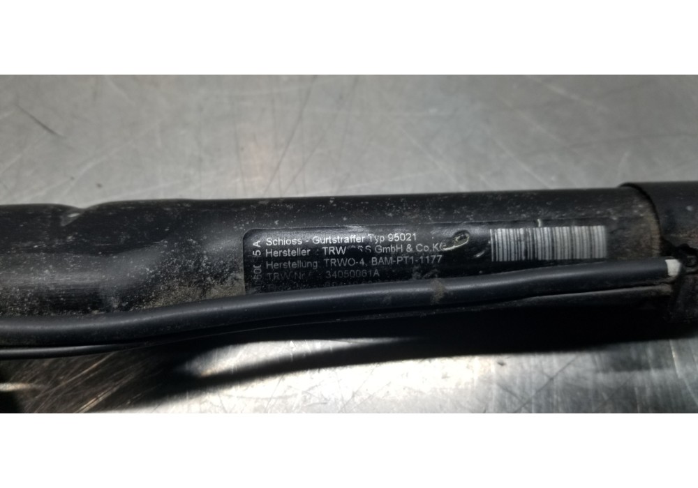 Recambio de pretensor airbag derecho para bmw serie 1 berlina (e81/e87) 118d referencia OEM IAM 72117213564 34050061A  Recambio de pretensor airbag derecho para bmw serie 1 berlina (e81/e87) 118d referencia OEM IAM 72117213564 34050061A