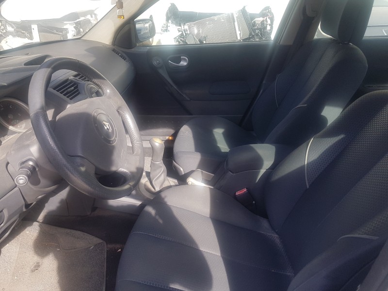 renault megane ii classic berlina del año 2004