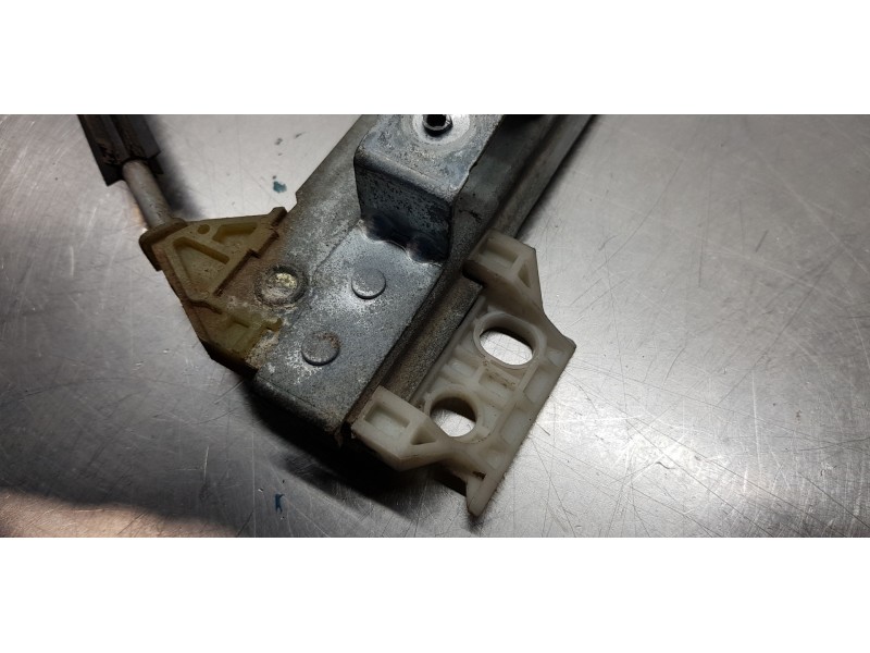 Recambio de elevalunas delantero izquierdo para citroen c4 picasso 2.0 hdi fap referencia OEM IAM 9221CV 9674032780  Recambio de elevalunas delantero izquierdo para citroen c4 picasso 2.0 hdi fap referencia OEM IAM 9221CV 9674032780