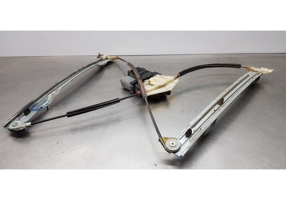 Recambio de elevalunas delantero izquierdo para citroen c4 picasso 2.0 hdi fap referencia OEM IAM 9221CV 9674032780  Recambio de elevalunas delantero izquierdo para citroen c4 picasso 2.0 hdi fap referencia OEM IAM 9221CV 9674032780