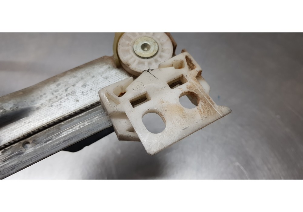 Recambio de elevalunas delantero izquierdo para citroen c4 picasso 2.0 hdi fap referencia OEM IAM 9221CV 9674032780  Recambio de elevalunas delantero izquierdo para citroen c4 picasso 2.0 hdi fap referencia OEM IAM 9221CV 9674032780