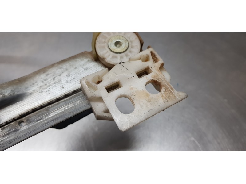 Recambio de elevalunas delantero izquierdo para citroen c4 picasso 2.0 hdi fap referencia OEM IAM 9221CV 9674032780  Recambio de elevalunas delantero izquierdo para citroen c4 picasso 2.0 hdi fap referencia OEM IAM 9221CV 9674032780