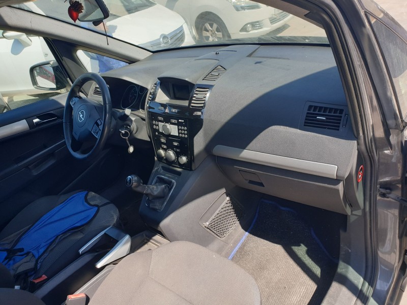 opel zafira b del año 2010