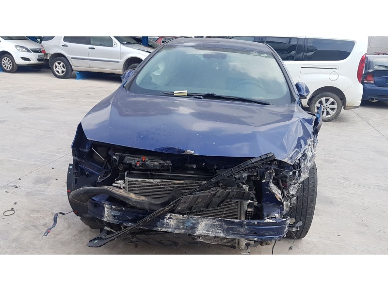 opel astra j gtc del año 2014