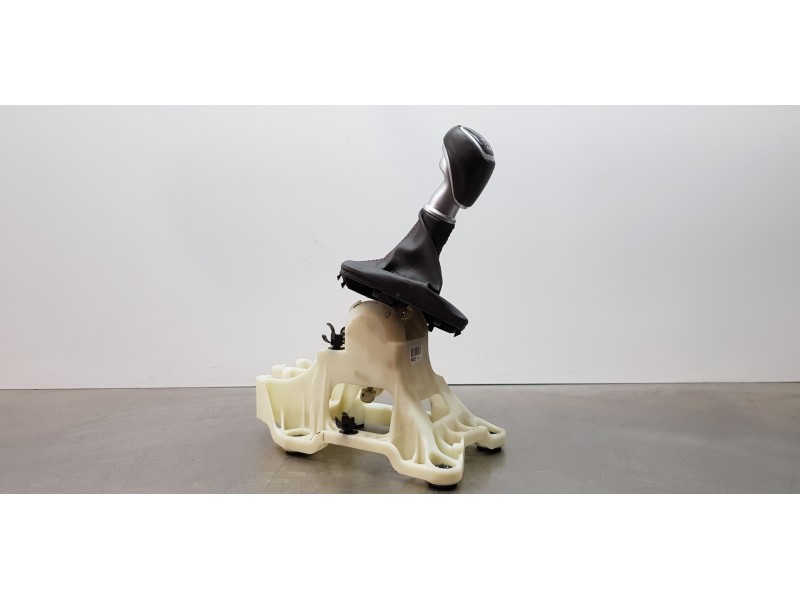 Recambio de palanca cambio para hyundai kona klass 2wd referencia OEM IAM 43700J9110STE  