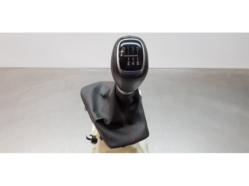 Recambio de palanca cambio para hyundai kona klass 2wd referencia OEM IAM 43700J9110STE  
