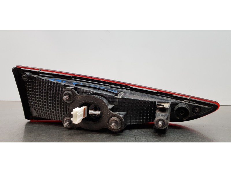 Recambio de piloto trasero derecho interior para hyundai kona klass 2wd referencia OEM IAM 92404J9000  