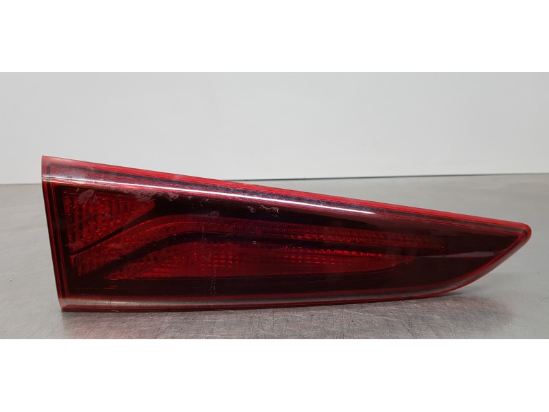 Recambio de piloto trasero izquierdo interior para hyundai kona klass 2wd referencia OEM IAM 92403J9000  