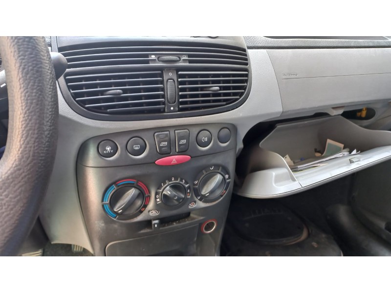 fiat punto berlina (188) del año 2003