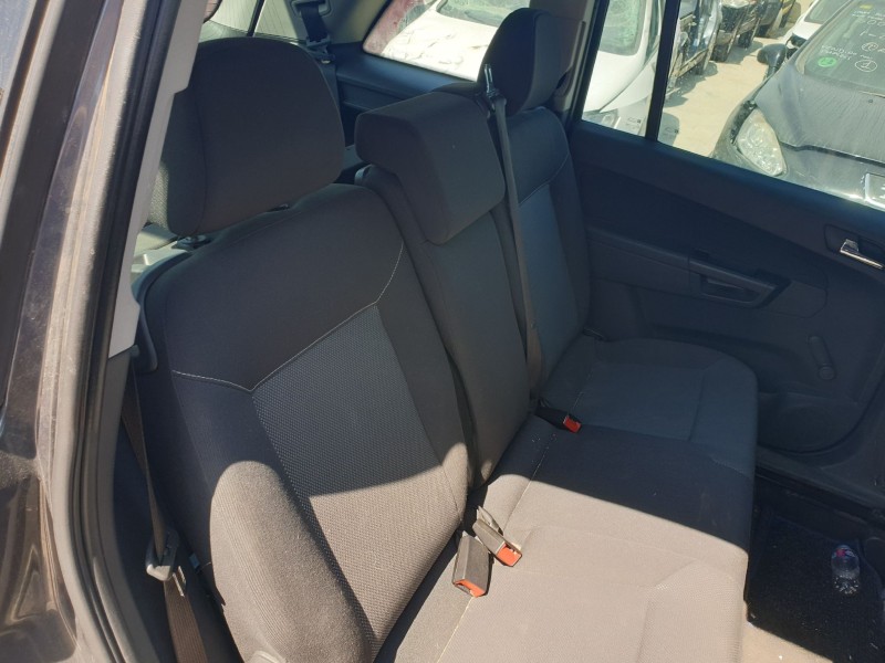 opel zafira b del año 2010