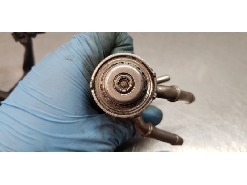 Recambio de inyector para ford transit kastenwagen (ttg) 310 l2 ambiente referencia OEM IAM GK215J281AE  