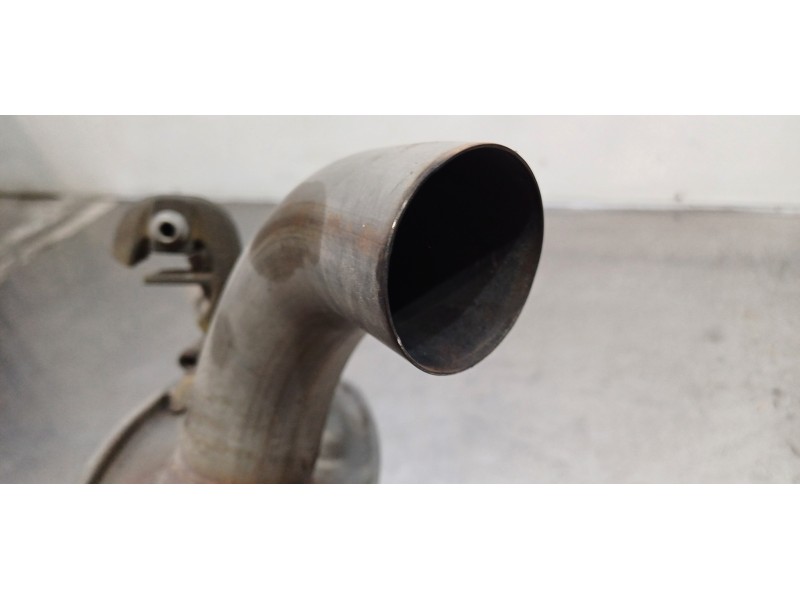 Recambio de tubo escape trasero para hyundai kona klass 2wd referencia OEM IAM 28710J9410  