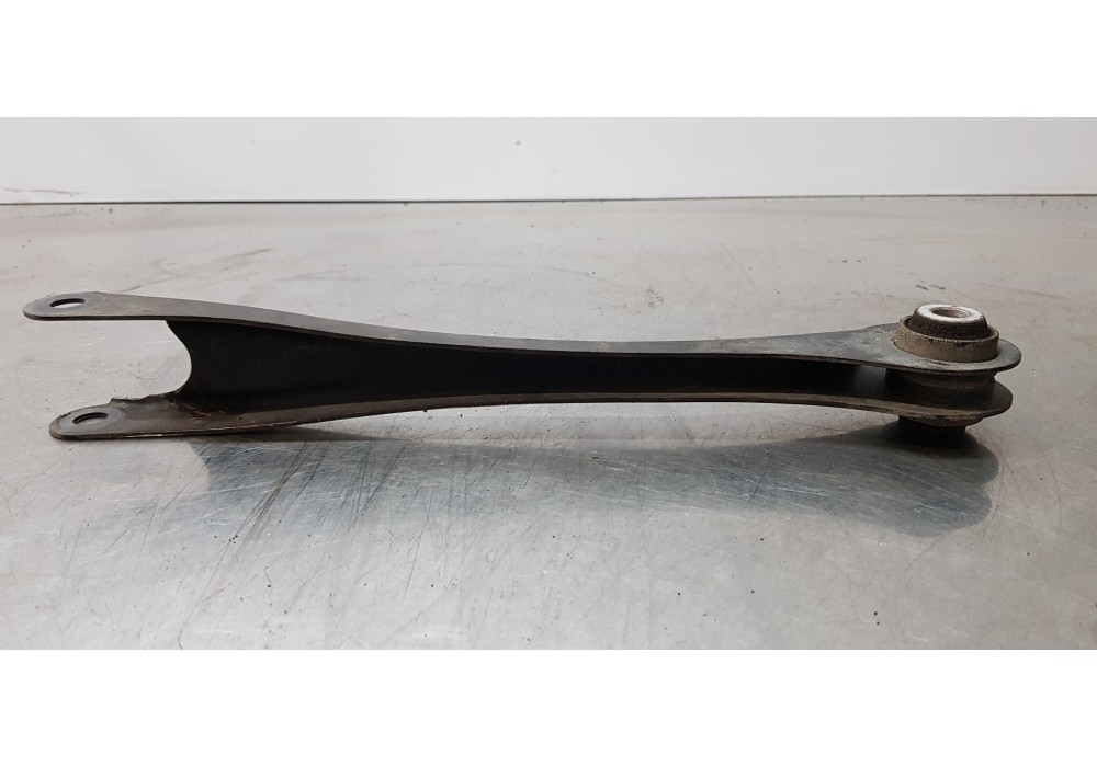 Recambio de brazo suspension inferior trasero derecho para bmw serie 3 touring (f31) 318d referencia OEM IAM 679252704  
