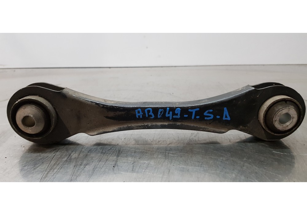 Recambio de brazo suspension superior trasero derecho para bmw serie 3 touring (f31) 318d referencia OEM IAM 679251701  