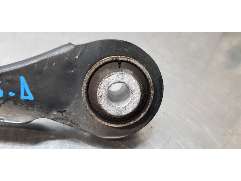 Recambio de brazo suspension superior trasero derecho para bmw serie 3 touring (f31) 318d referencia OEM IAM 679251701  