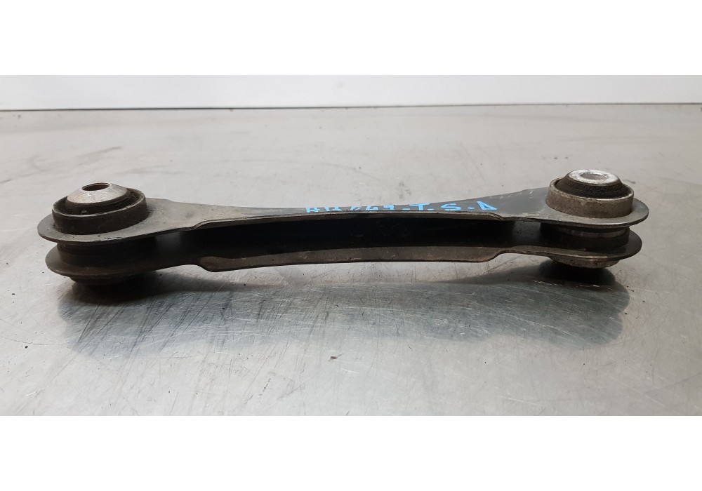 Recambio de brazo suspension superior trasero derecho para bmw serie 3 touring (f31) 318d referencia OEM IAM 679251701  