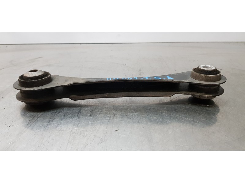 Recambio de brazo suspension superior trasero derecho para bmw serie 3 touring (f31) 318d referencia OEM IAM 679251701  