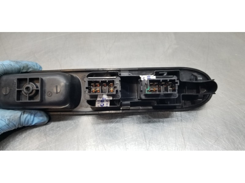 Recambio de mando elevalunas delantero izquierdo para peugeot 307 (s1) xr clim plus referencia OEM IAM 6554E9  