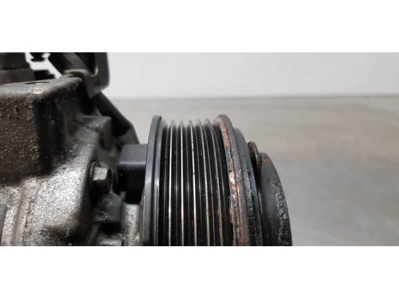 Recambio de compresor aire acondicionado para bmw serie 3 touring (f31) 318d referencia OEM IAM 933082902  
