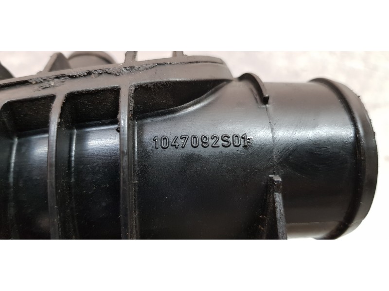 Recambio de colector admision para ford ecosport trend referencia OEM IAM 2362562  