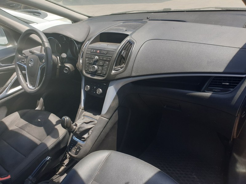 opel zafira tourer del año 2014