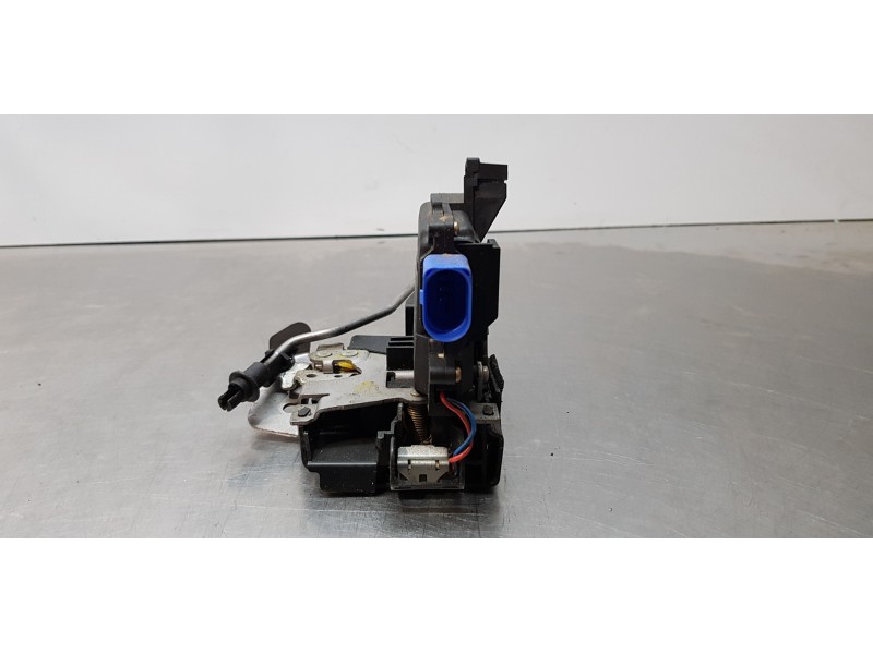 Recambio de cerradura puerta trasera derecha para audi a8 (4e2) 4.0 tdi quattro referencia OEM IAM 4E0839016  