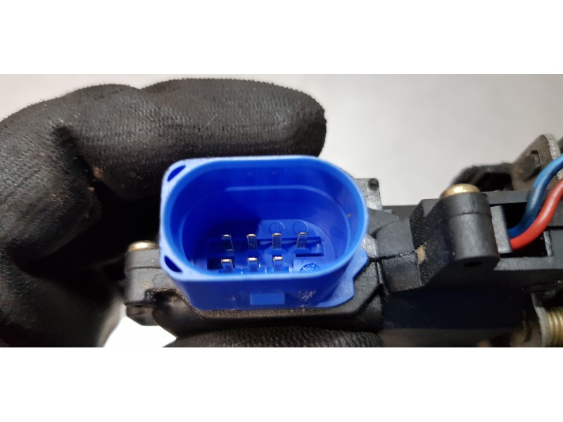 Recambio de cerradura puerta trasera derecha para audi a8 (4e2) 4.0 tdi quattro referencia OEM IAM 4E0839016  