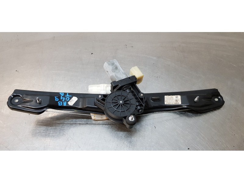 Recambio de elevalunas trasero derecho para bmw serie 3 touring (f31) 318d referencia OEM IAM 7351050  