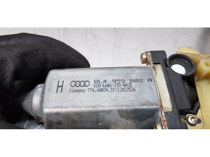 Recambio de elevalunas trasero derecho para audi a3 (8l) 1.6 ambiente referencia OEM IAM 8L4839462   Recambio de elevalunas trasero derecho para audi a3 (8l) 1.6 ambiente referencia OEM IAM 8L4839462