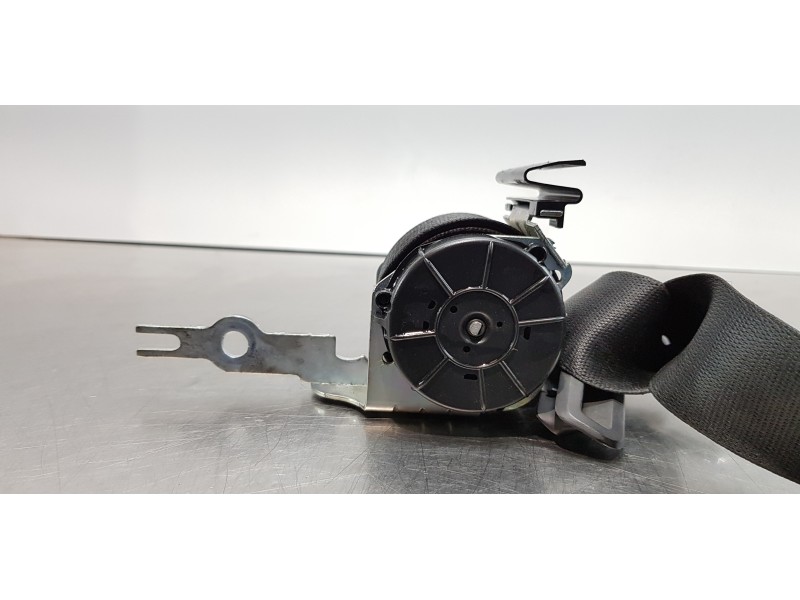 Recambio de cinturon seguridad trasero derecho para bmw serie 3 berlina (e90) 318d referencia OEM IAM 72117245883   Recambio de cinturon seguridad trasero derecho para bmw serie 3 berlina (e90) 318d referencia OEM IAM 72117245883