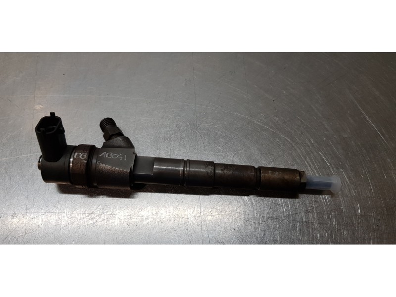 Recambio de inyector para opel astra j lim. cosmo referencia OEM IAM 0445110327  