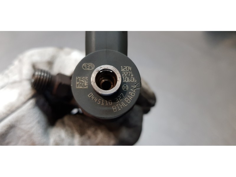 Recambio de inyector para opel astra j lim. cosmo referencia OEM IAM 0445110327  