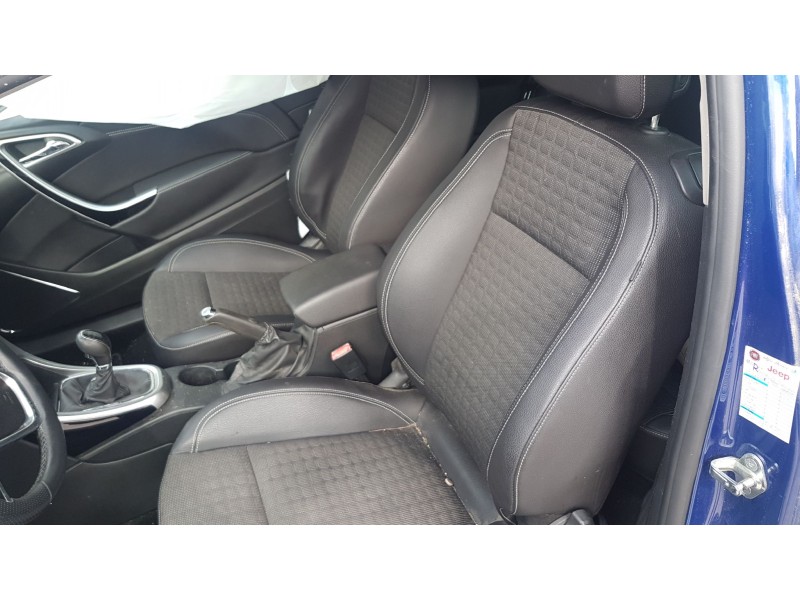 opel astra j gtc del año 2014